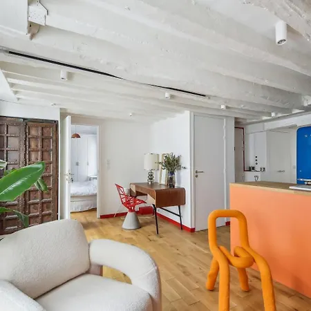 Charming Marais Flat