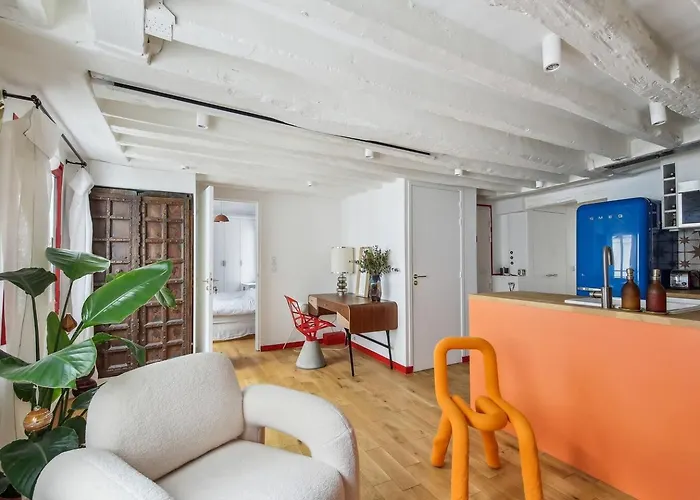 Charming Marais Flat